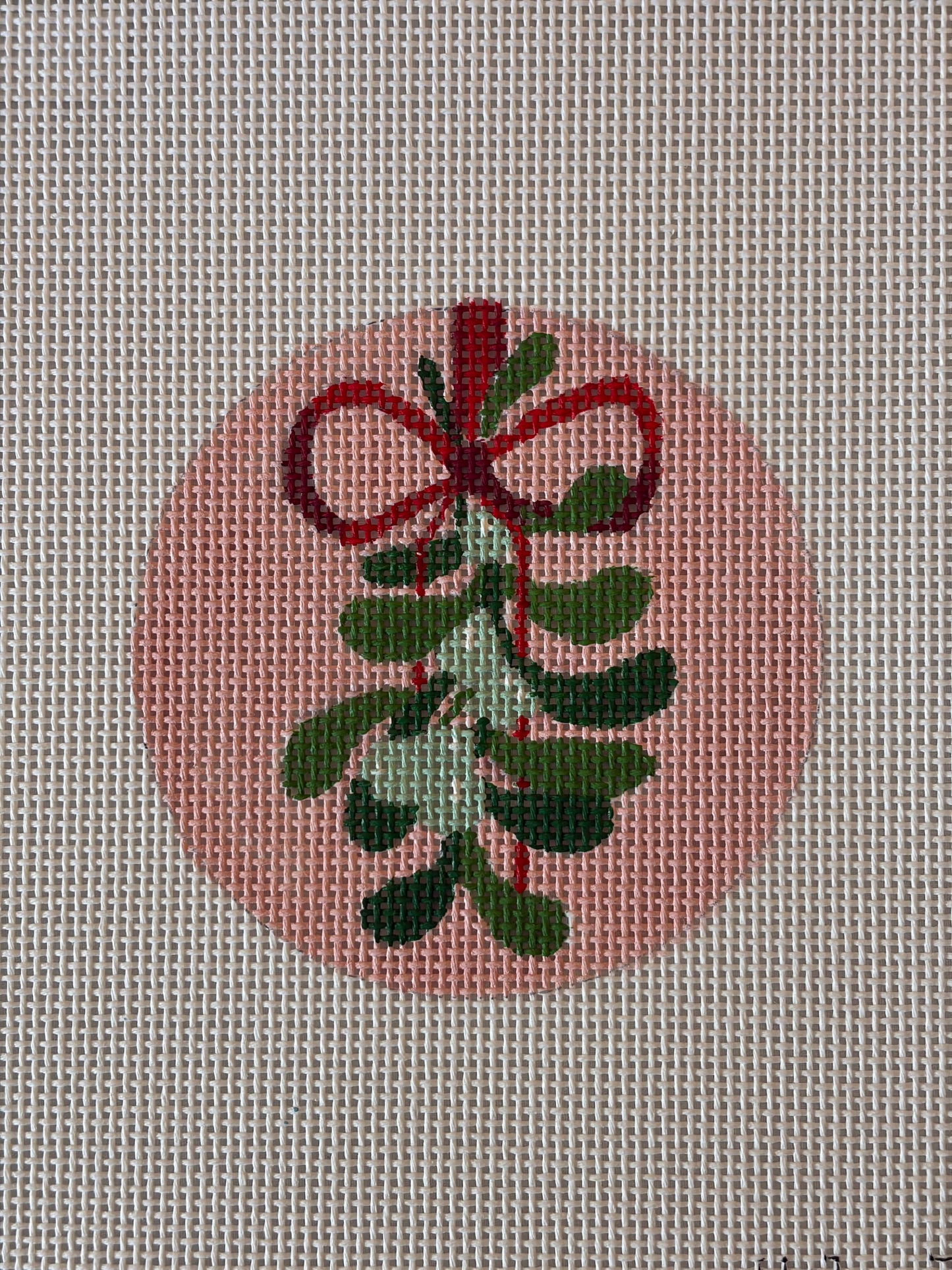 Pink Mistletoe Round