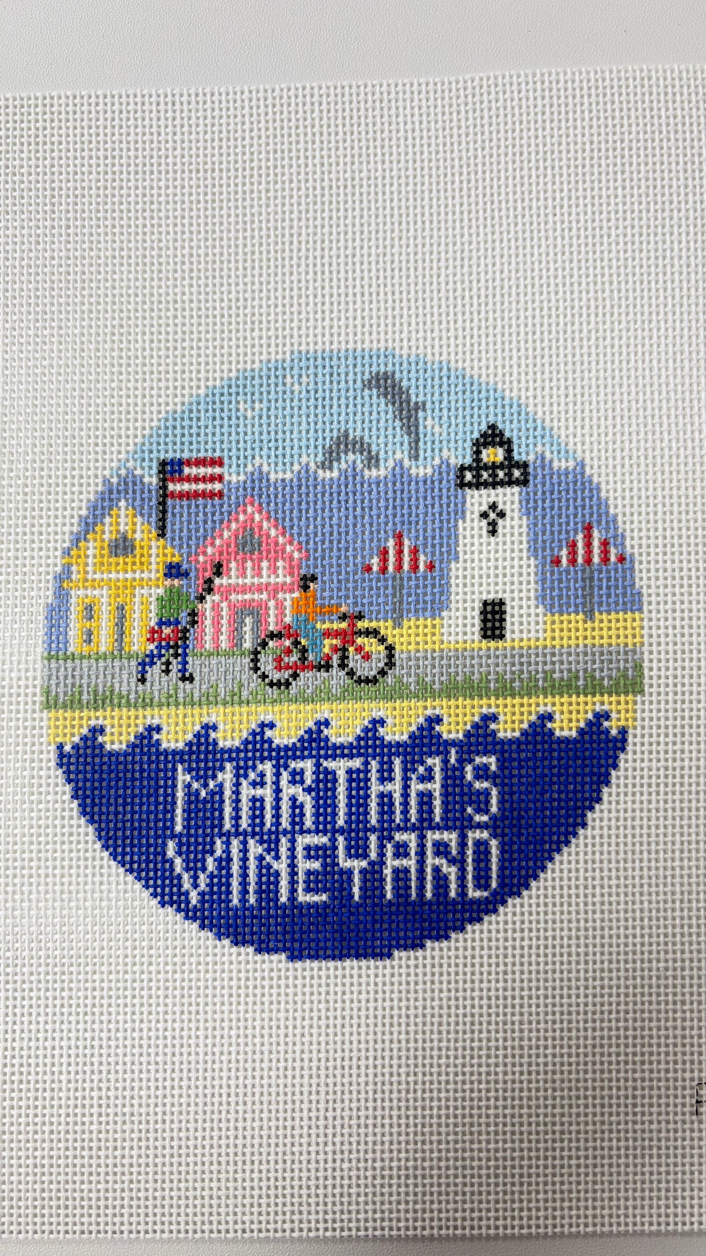 MARTHA'S VINEYARD ROUND