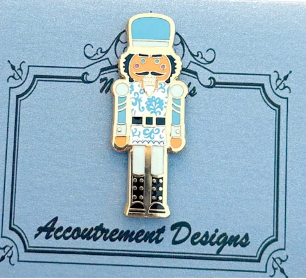 NEEDLEMINDER: CHINOISERIE NUTCRACKER