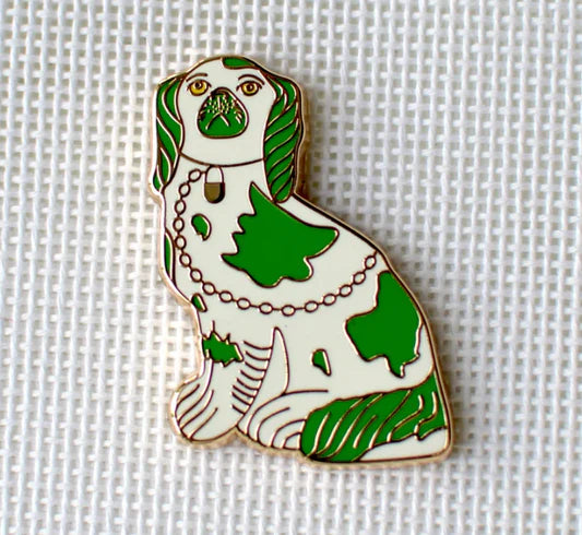 Green Staffordshire Do Needle Minder