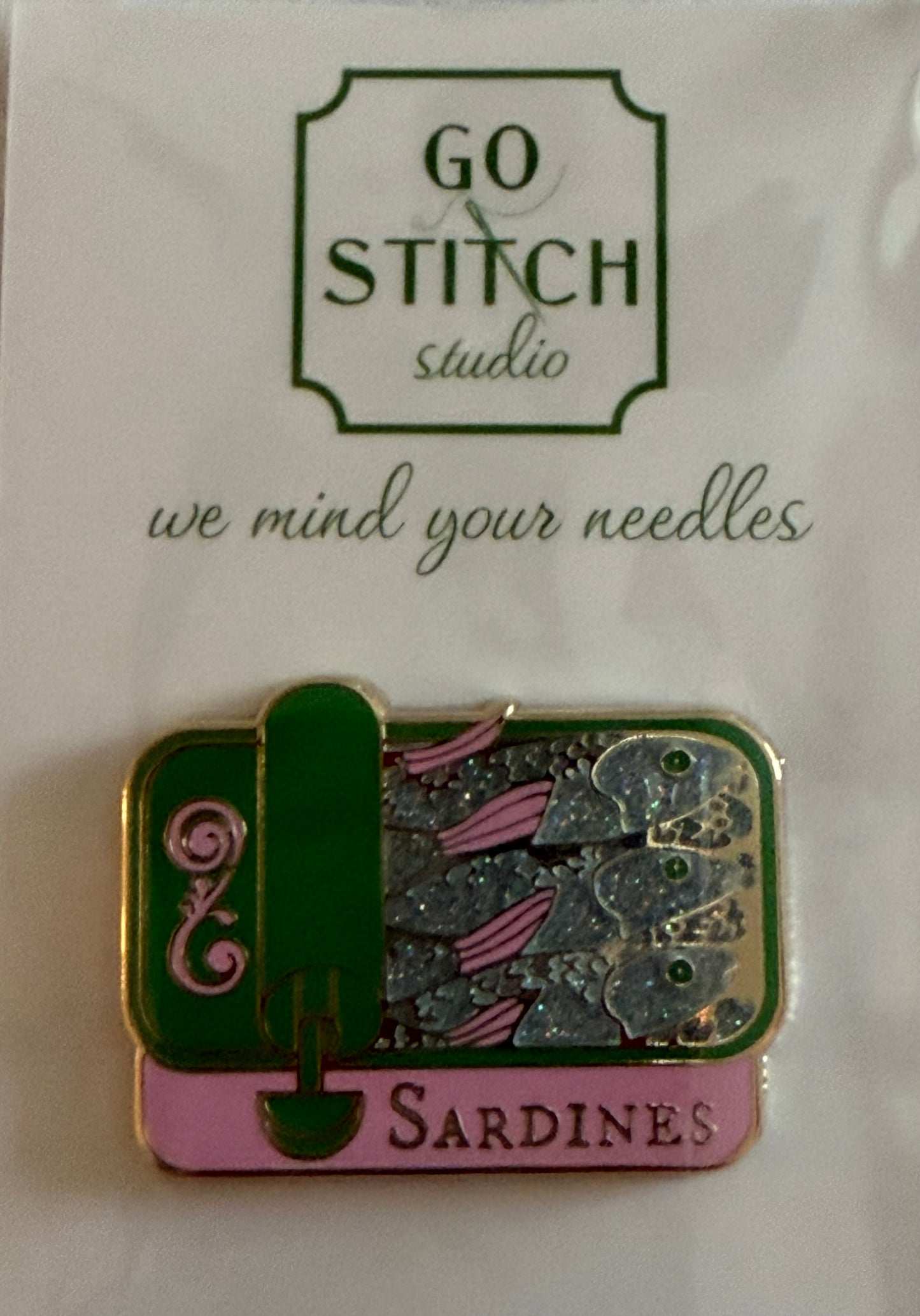 Pink & Green Sardine Can Needle Minder