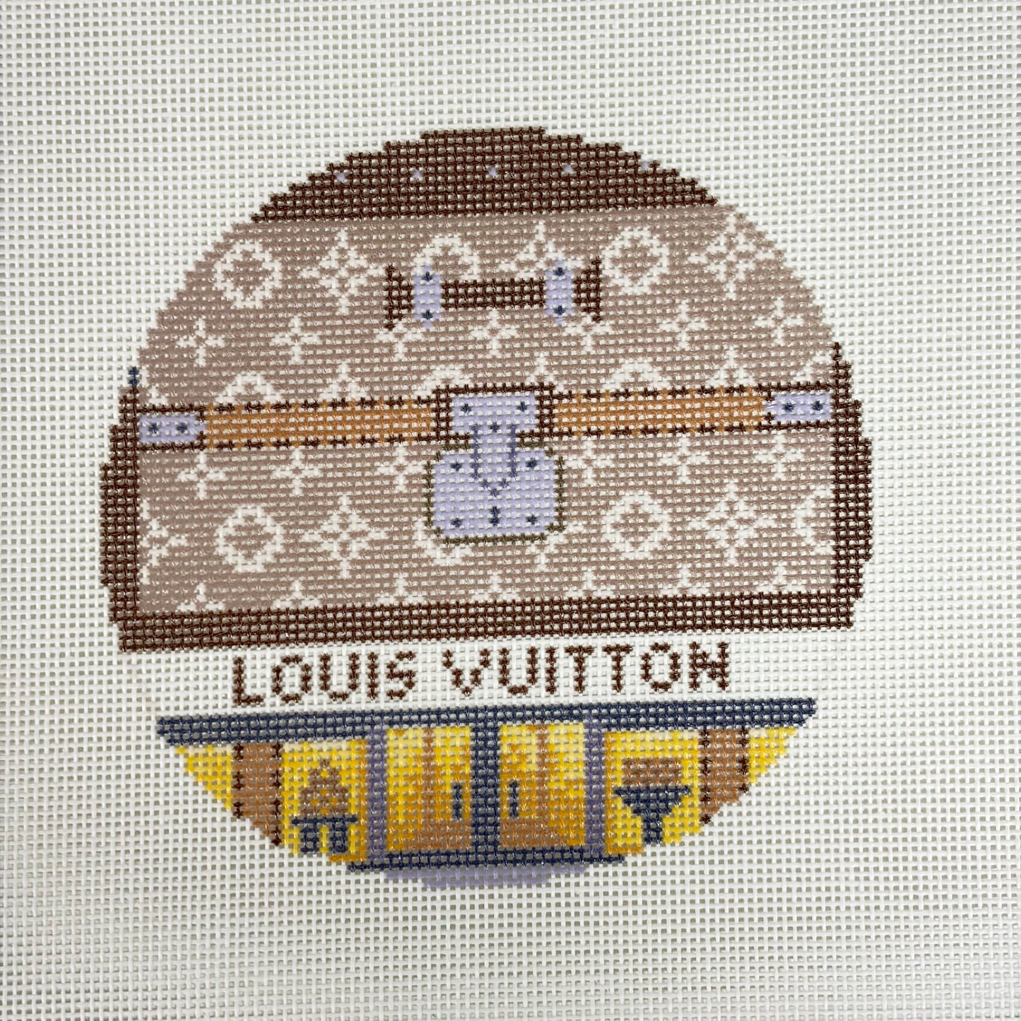 LOUIS VUITTON STOREFRONT-ROUND
