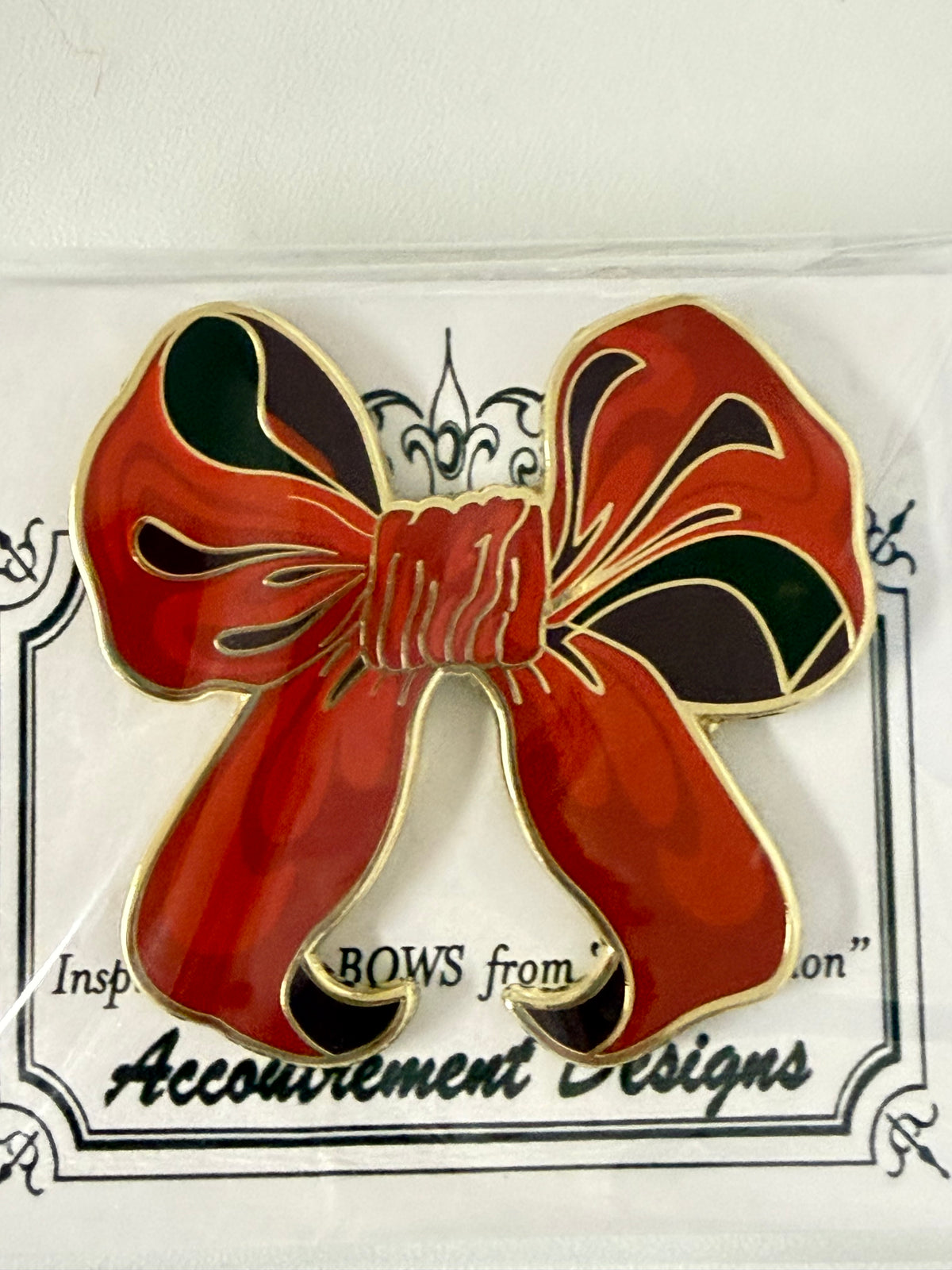 RED BOW NEEDLE MINDER
