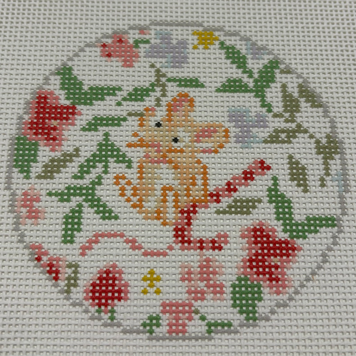 MOUSE WITH CANDY CANE